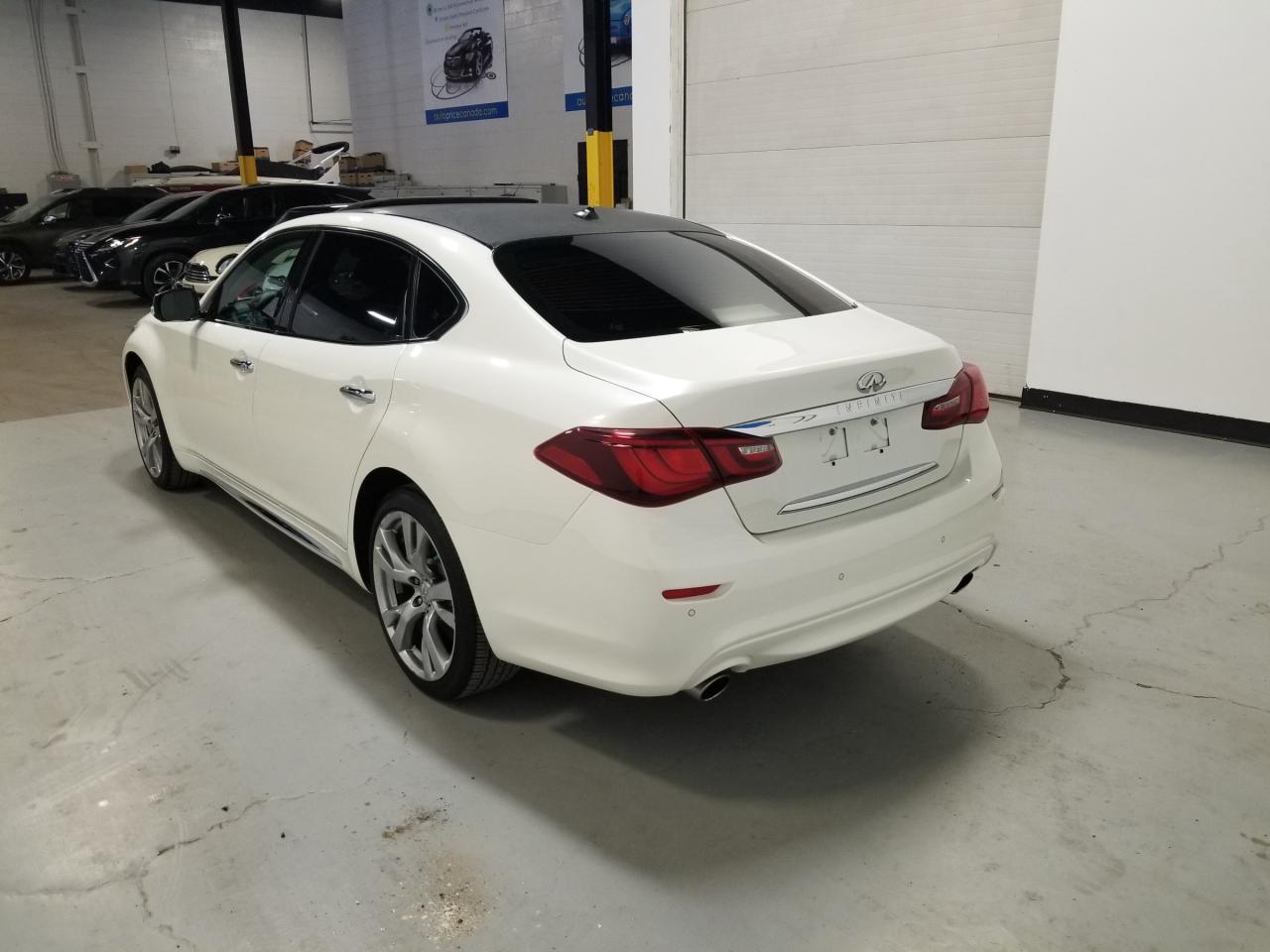 2019 Infiniti Q70L 3.7 LUXE 4dr All-Wheel Drive Sedan Photo