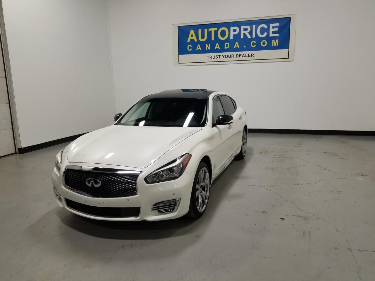 2019 Infiniti Q70L 3.7 LUXE 4dr All-Wheel Drive Sedan Photo