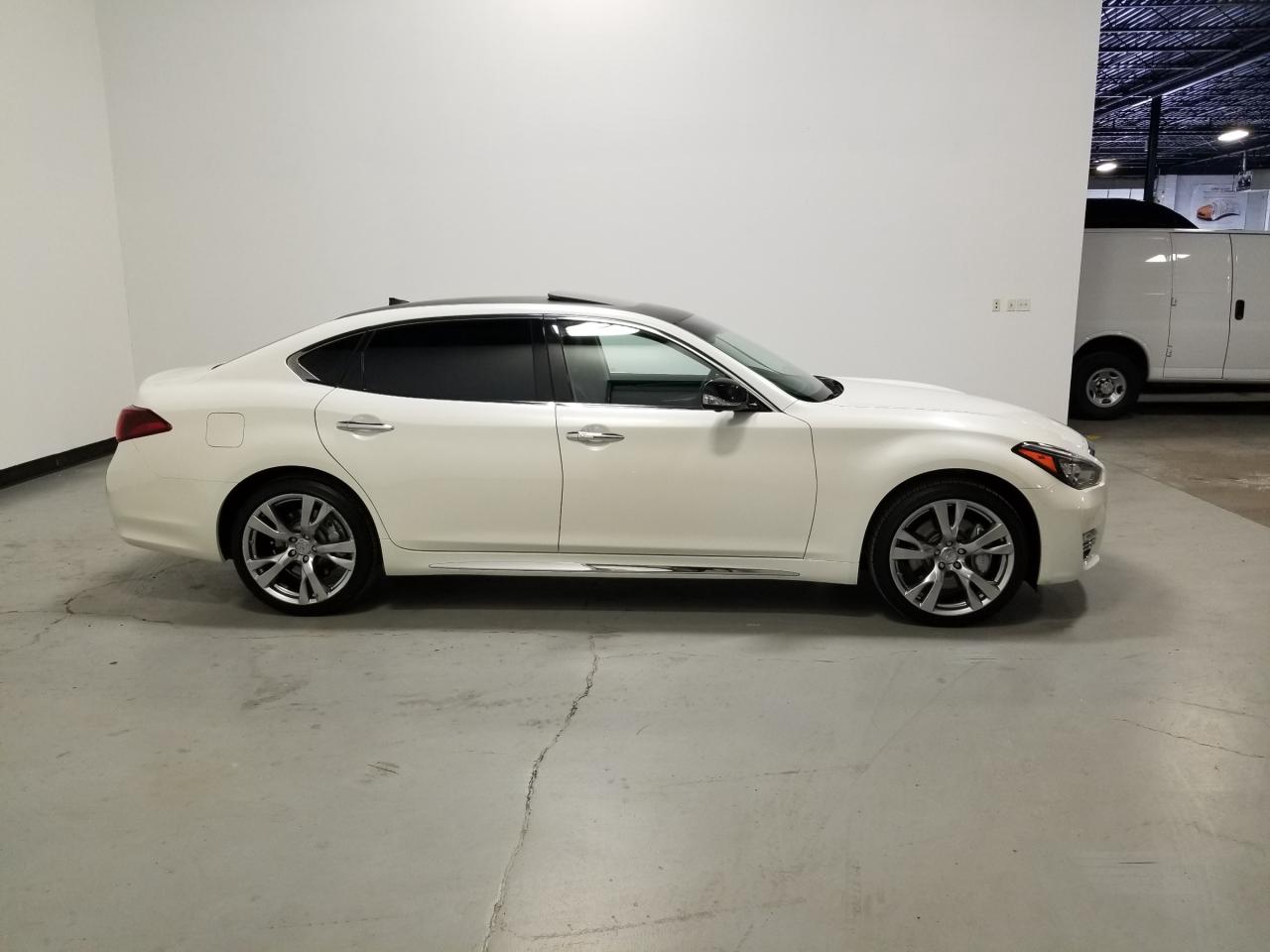 2019 Infiniti Q70L 3.7 LUXE 4dr All-Wheel Drive Sedan Photo