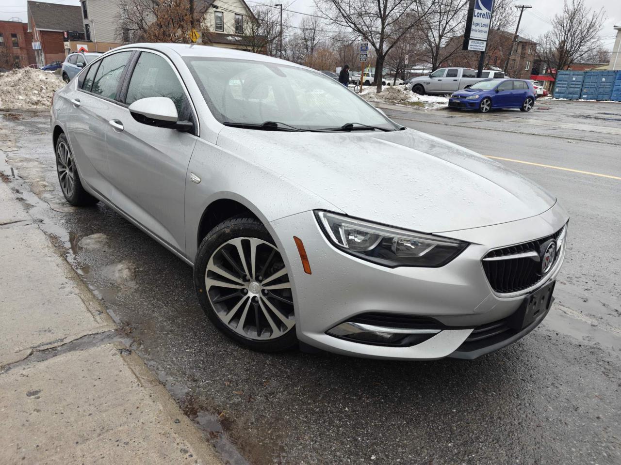 2019 Buick Regal Sportback Preferred II 4dr Front-Wheel Drive Hatchback Photo0