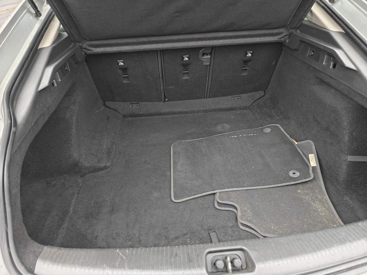 2019 Buick Regal Sportback Preferred II 4dr Front-Wheel Drive Hatchback Photo