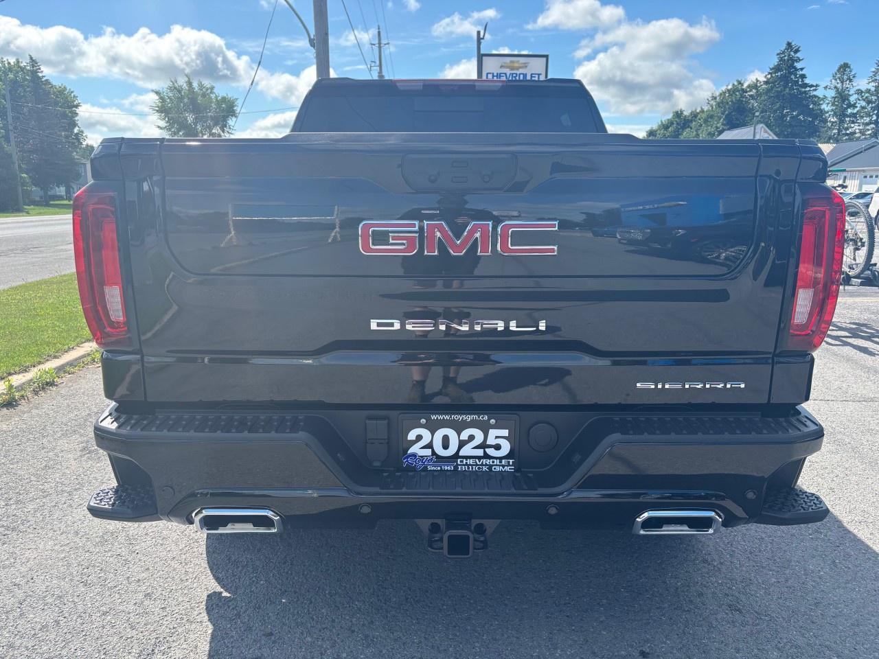 2025 GMC Sierra 1500 Crew Cab Short Box 4-Wheel Drive Denali Photo