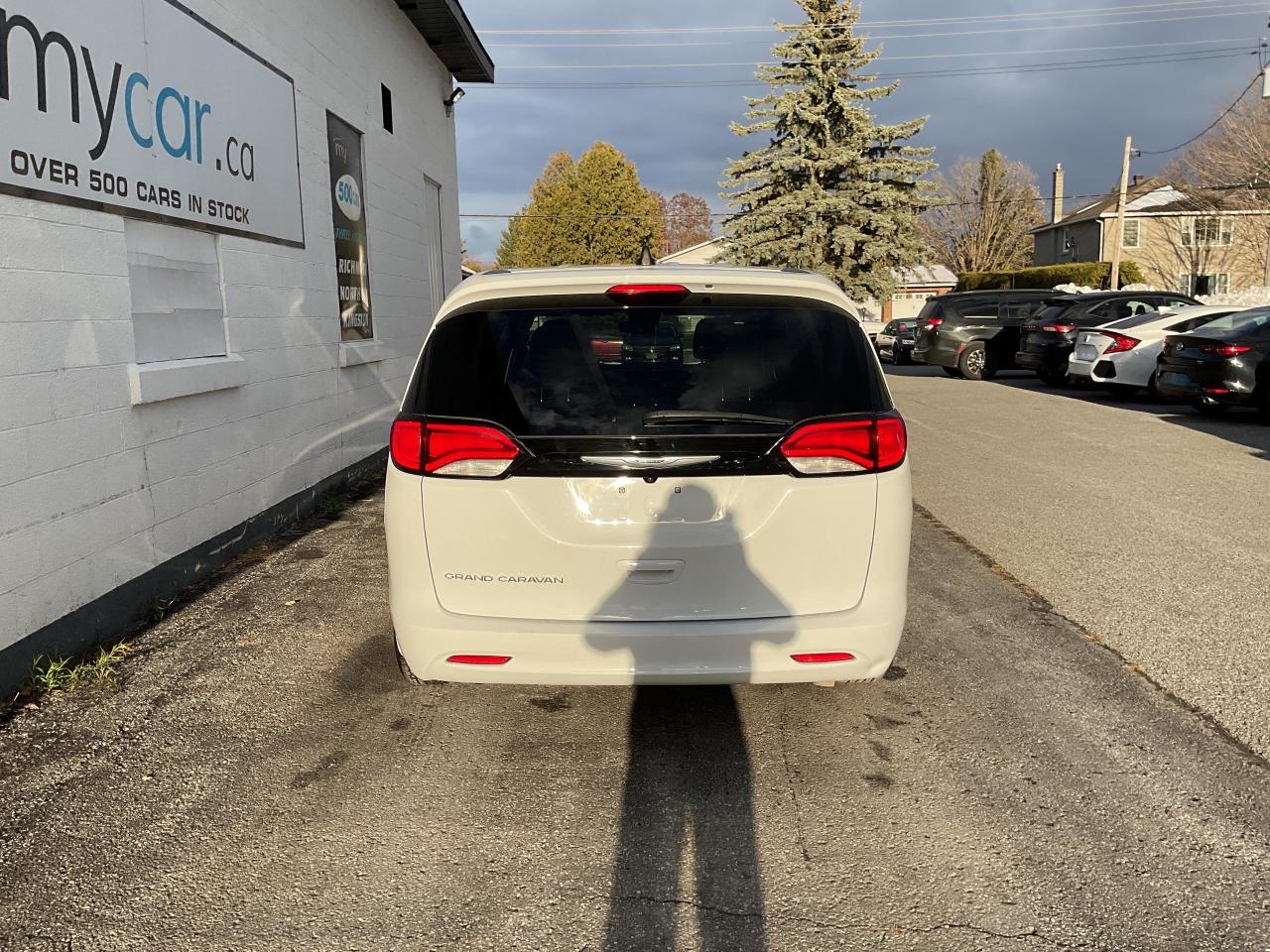 2023 Chrysler Grand Caravan SXT Front-Wheel Drive Passenger Van Photo