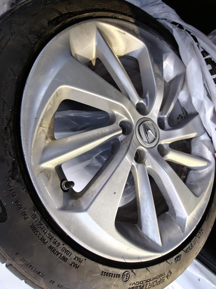 2016 Acura ILX Base w/Premium Package (A8) 4dr Sedan Photo4