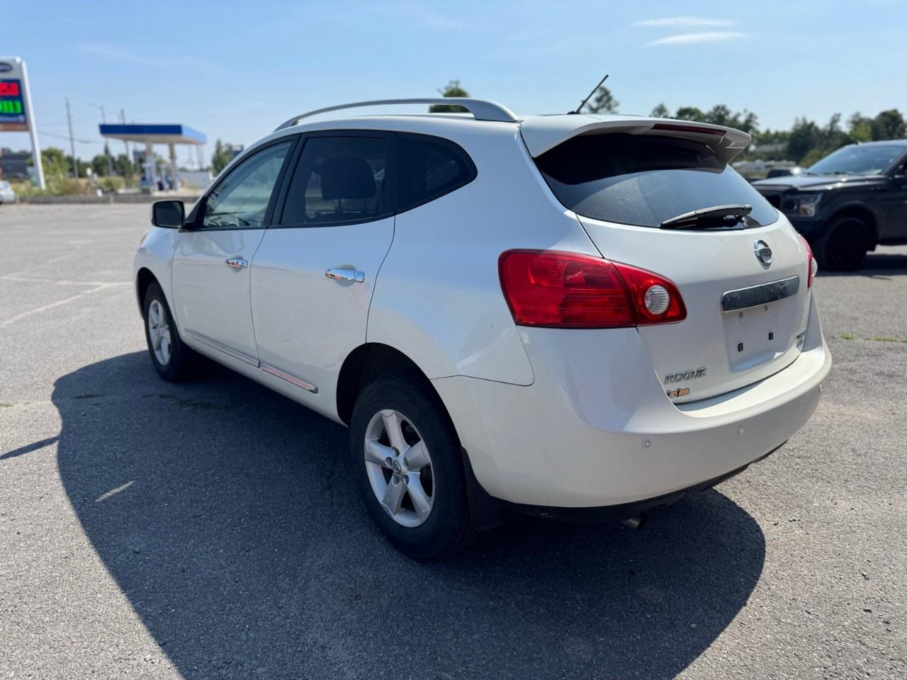 2013 Nissan Rogue AWD 4dr S Photo2
