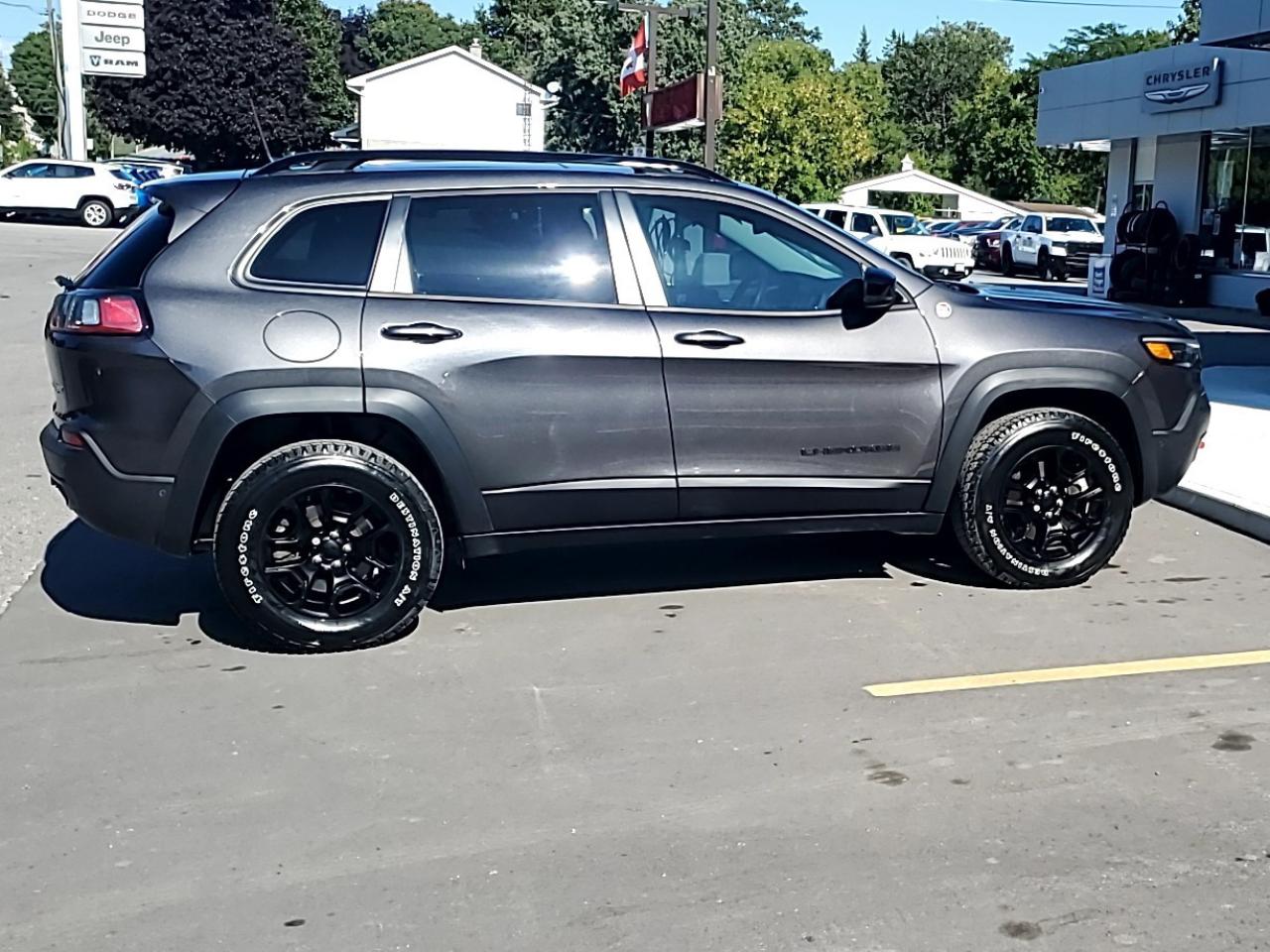 2023 Jeep Cherokee Trailhawk 4X4 Photo