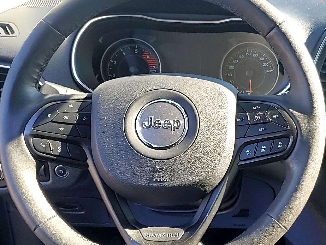 2023 Jeep Cherokee Trailhawk 4X4 Photo