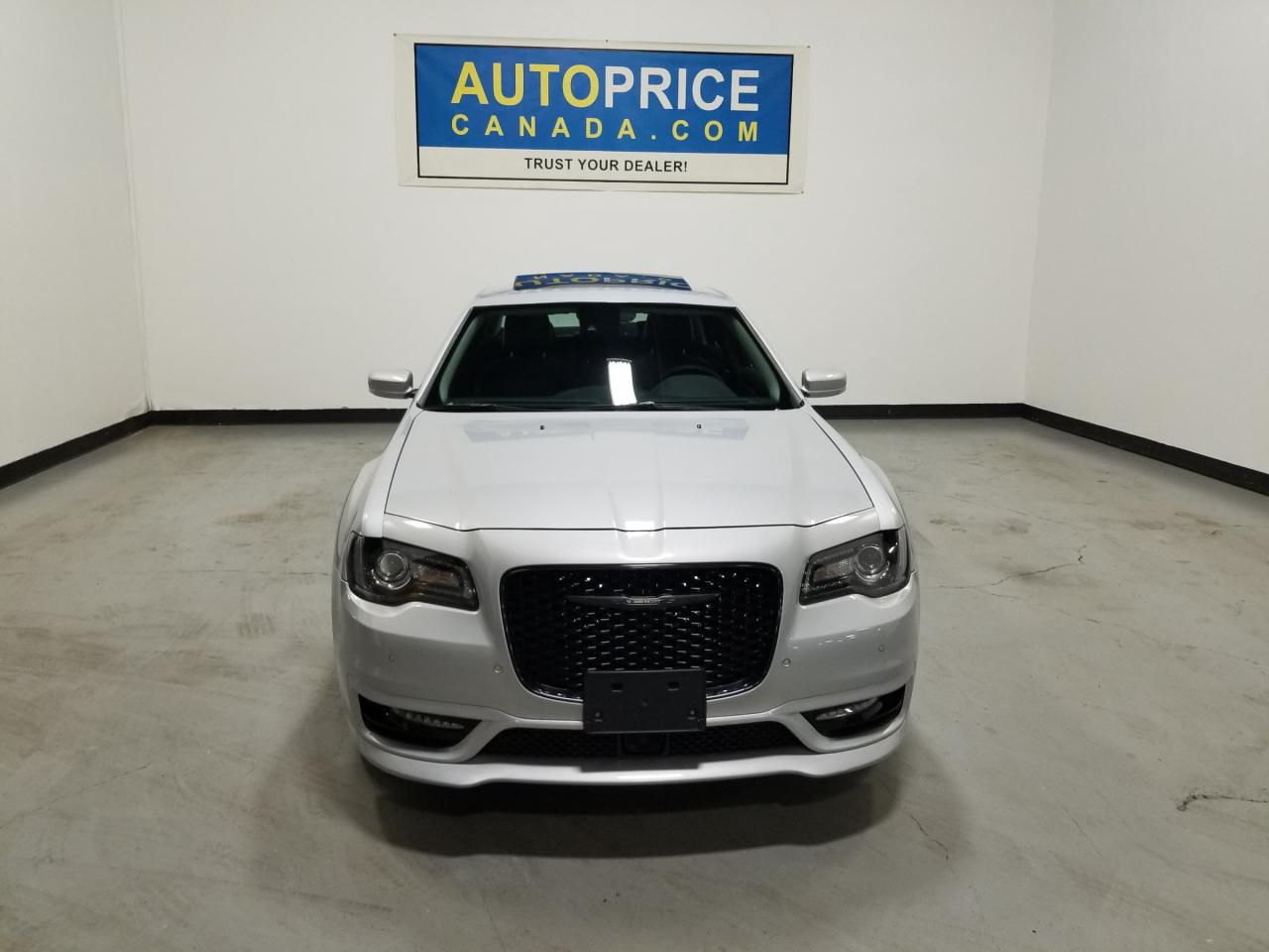 2023 Chrysler 300 Touring-L 4dr All-Wheel Drive Sedan Photo