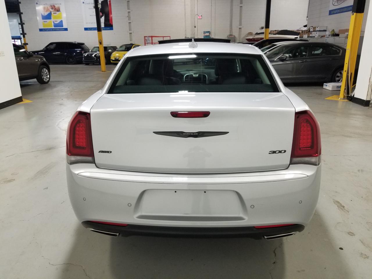 2023 Chrysler 300 Touring-L 4dr All-Wheel Drive Sedan Photo