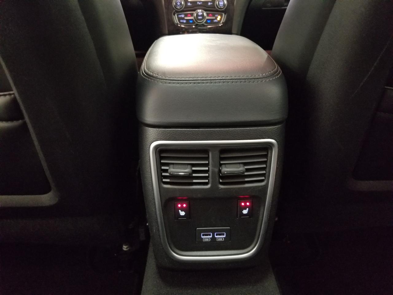 2023 Chrysler 300 Touring-L 4dr All-Wheel Drive Sedan Photo