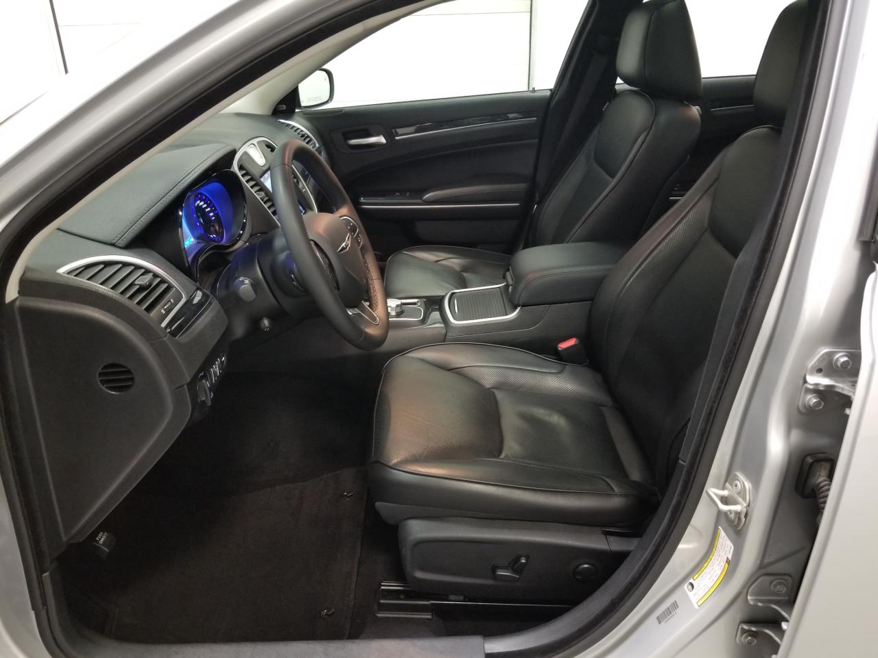 2023 Chrysler 300 Touring-L 4dr All-Wheel Drive Sedan Photo