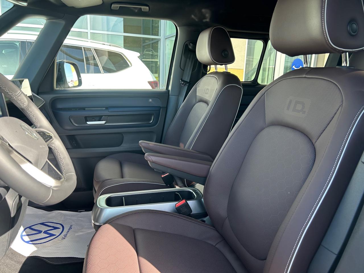 2025 Volkswagen ID. Buzz 1st Edition 4dr All-Wheel Drive 4MOTION Photo