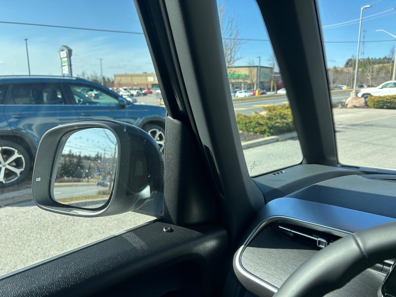 2025 Volkswagen ID. Buzz 1st Edition 4dr All-Wheel Drive 4MOTION Photo