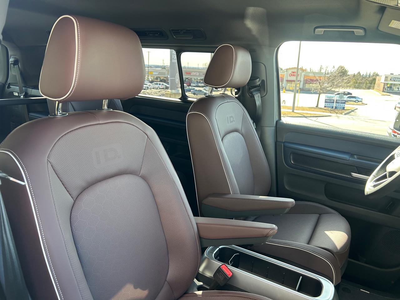 2025 Volkswagen ID. Buzz 1st Edition 4dr All-Wheel Drive 4MOTION Photo