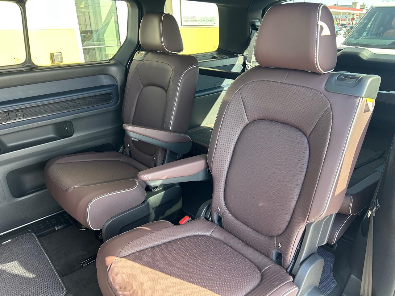 2025 Volkswagen ID. Buzz 1st Edition 4dr All-Wheel Drive 4MOTION Photo