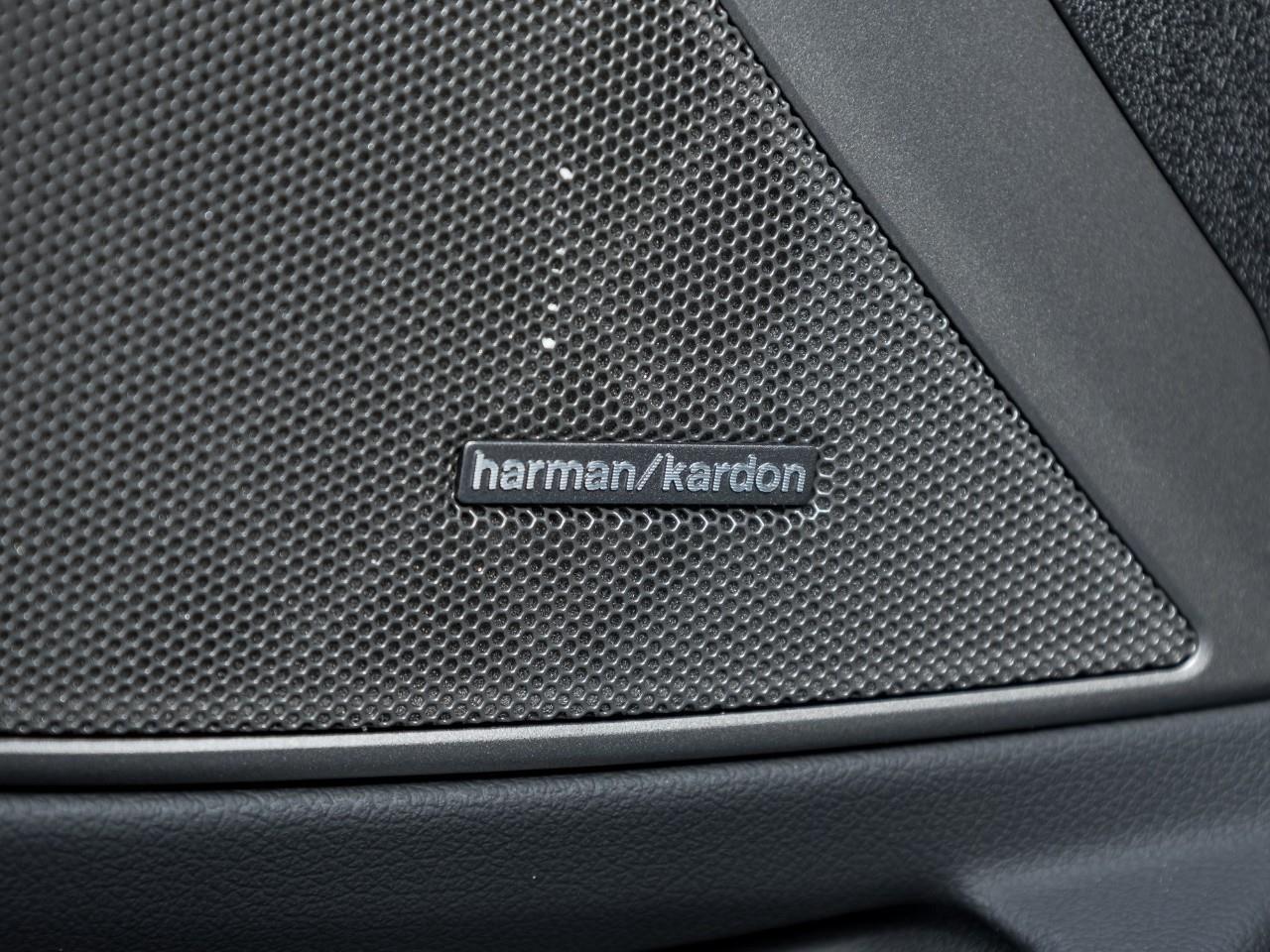 2025 BMW 330 i xDrive 4dr All-Wheel Drive Sedan Photo