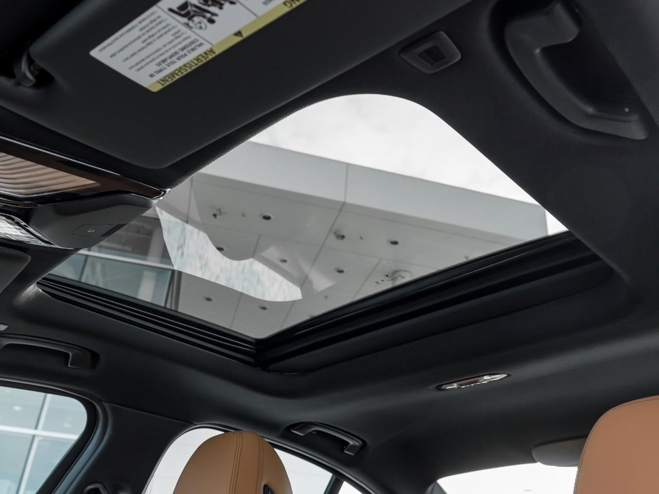 2025 BMW 330 i xDrive 4dr All-Wheel Drive Sedan Photo