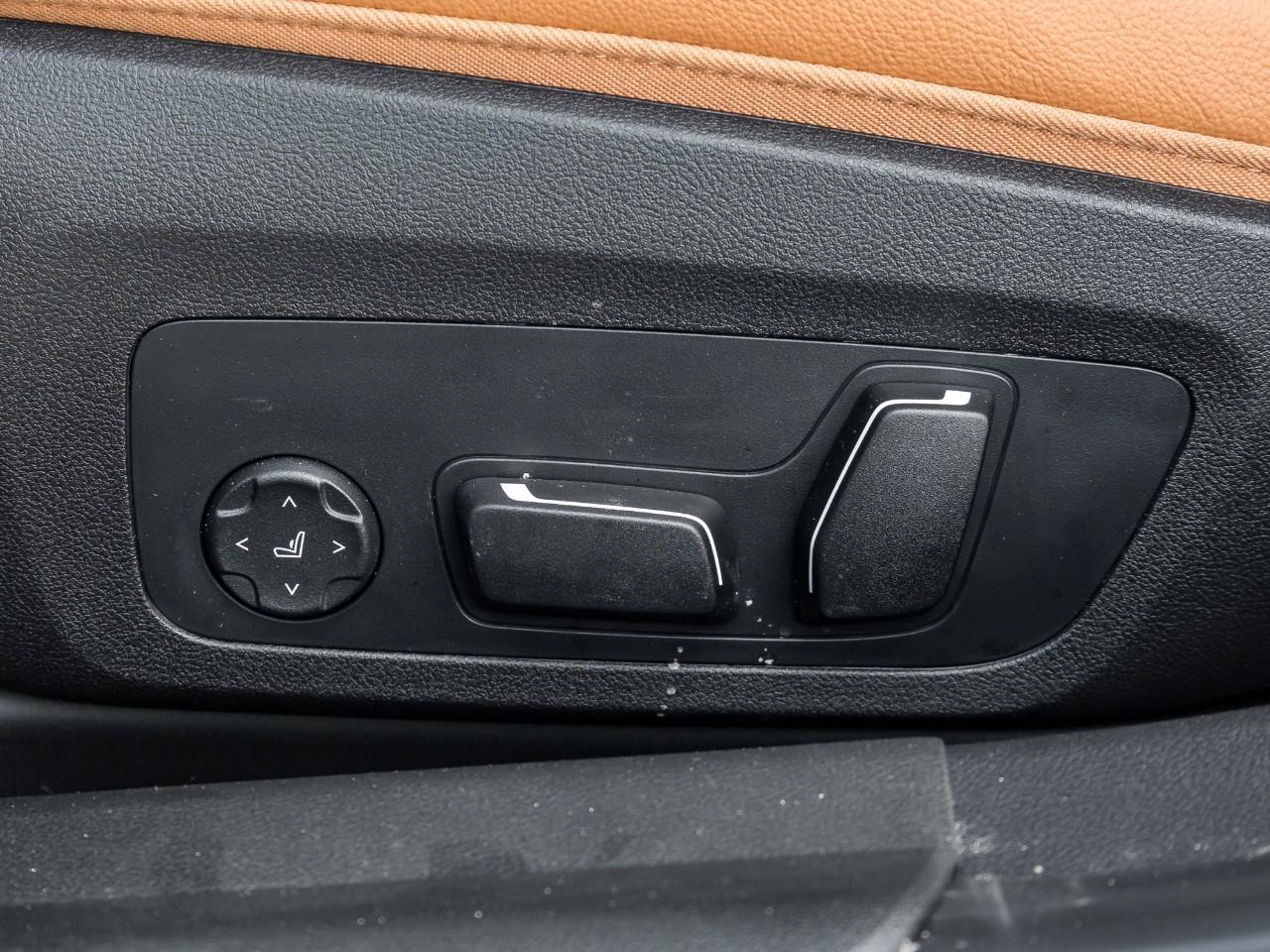 2025 BMW 330 i xDrive 4dr All-Wheel Drive Sedan Photo