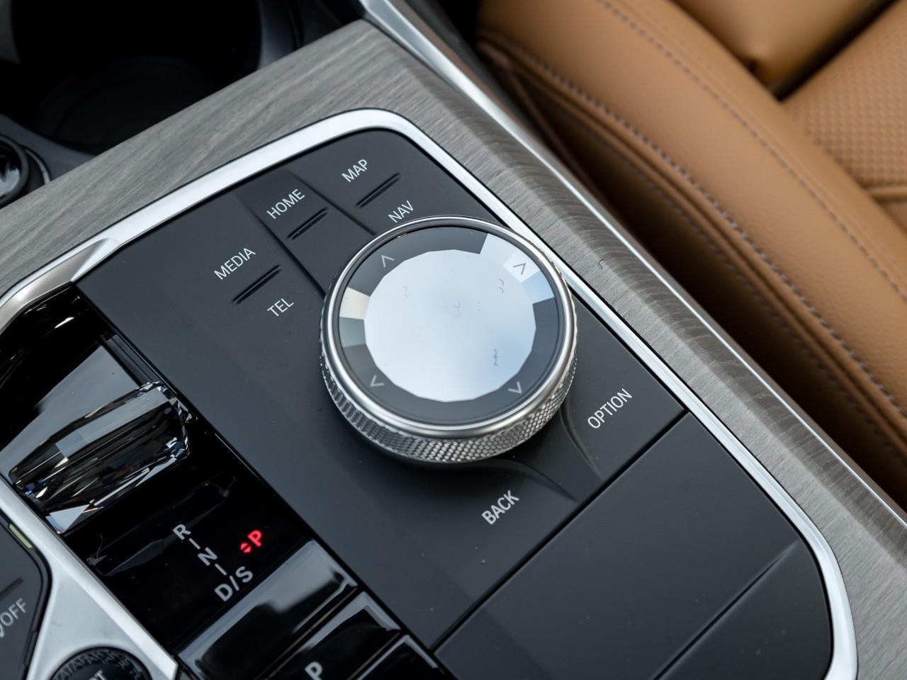 2025 BMW 330 i xDrive 4dr All-Wheel Drive Sedan Photo