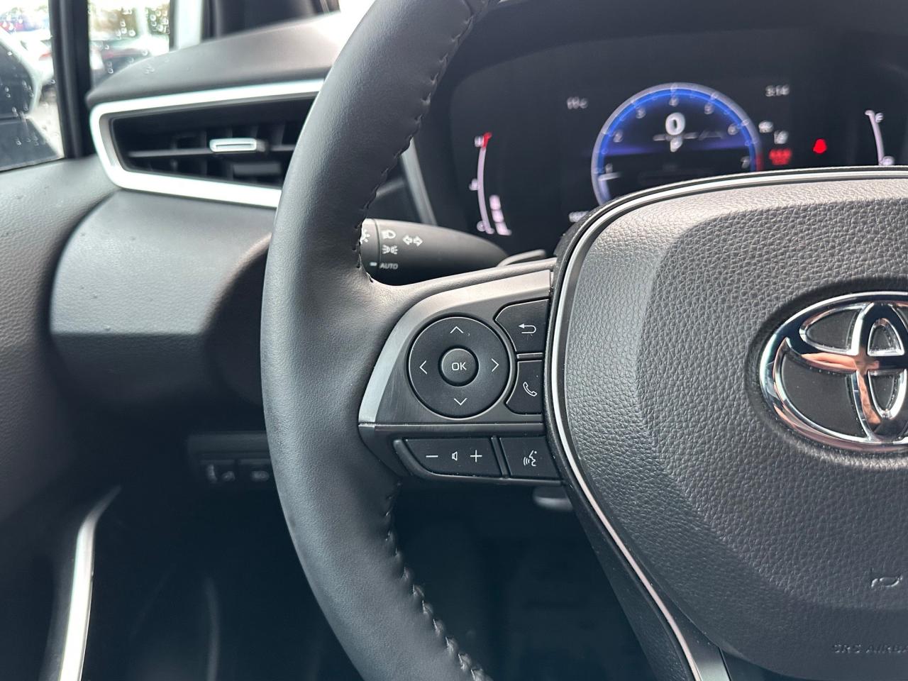 2023 Toyota Corolla XSE 4dr Sedan Photo