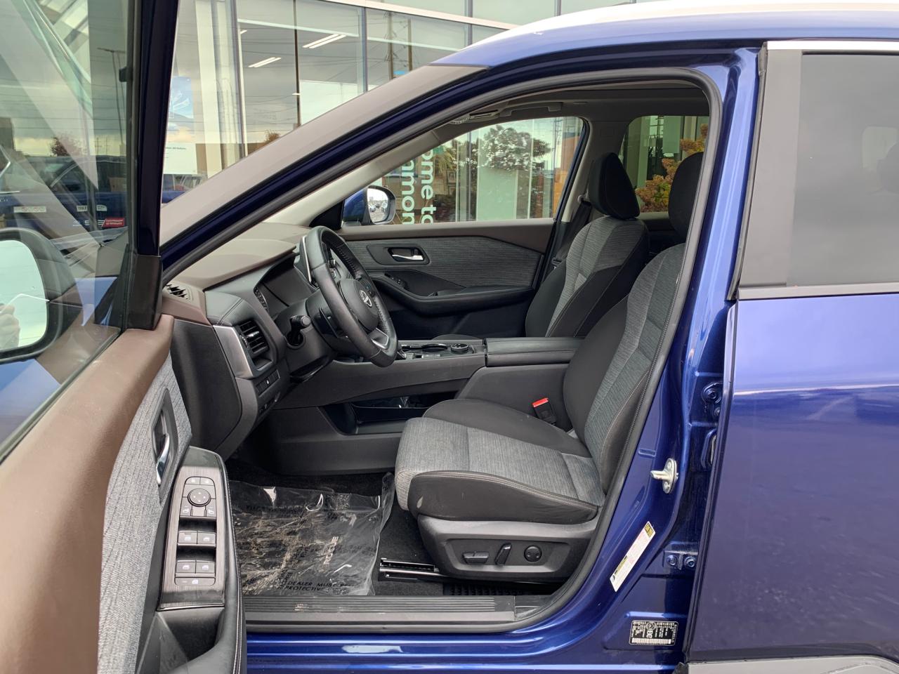 2023 Nissan Rogue SV Moonroof 4dr All-Wheel Drive Sport Utility Photo