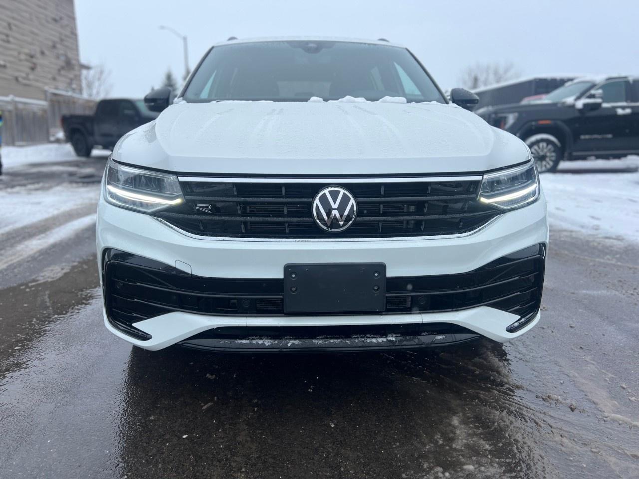 2023 Volkswagen Tiguan Comfortline R-Line Black Edition 4MOTION Photo