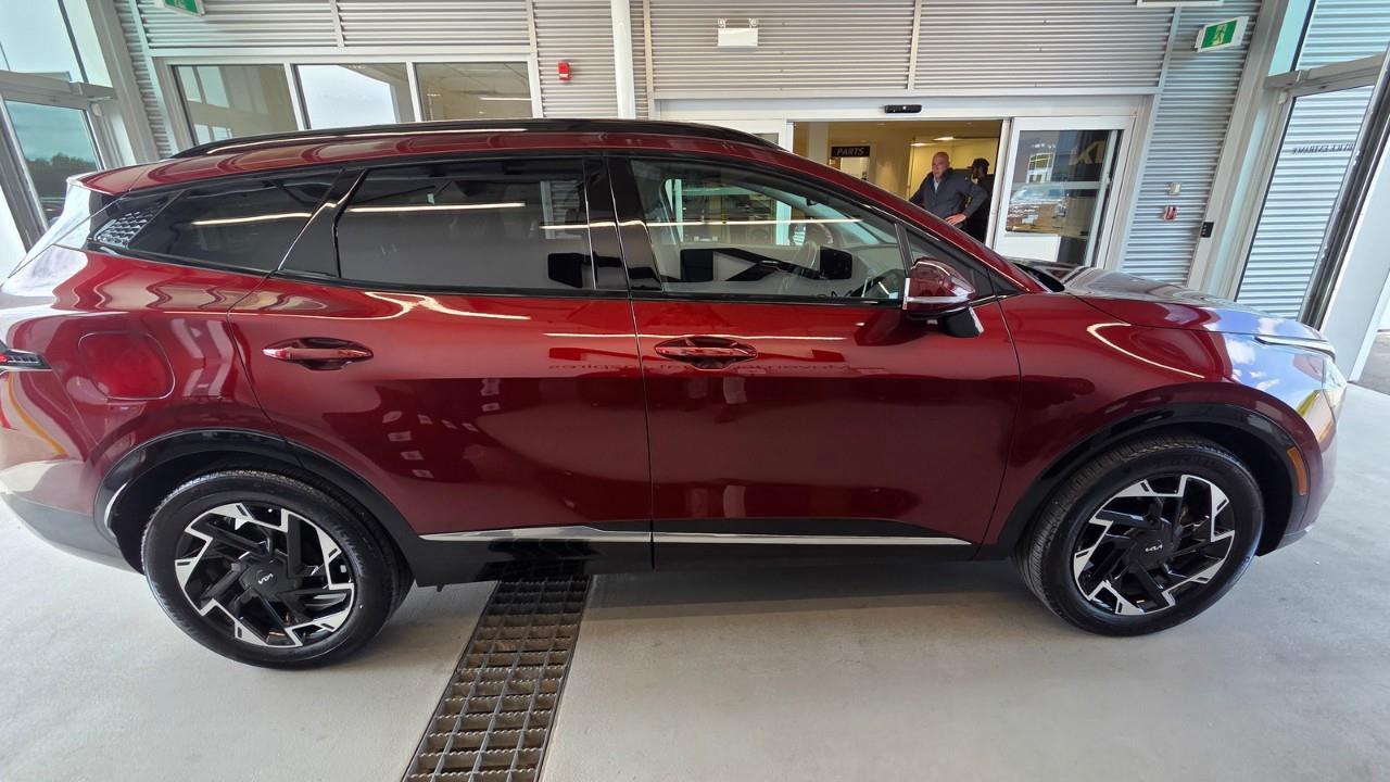 2023 Kia Sportage Plug-In Hybrid EX Premium 4dr All-Wheel Drive Photo