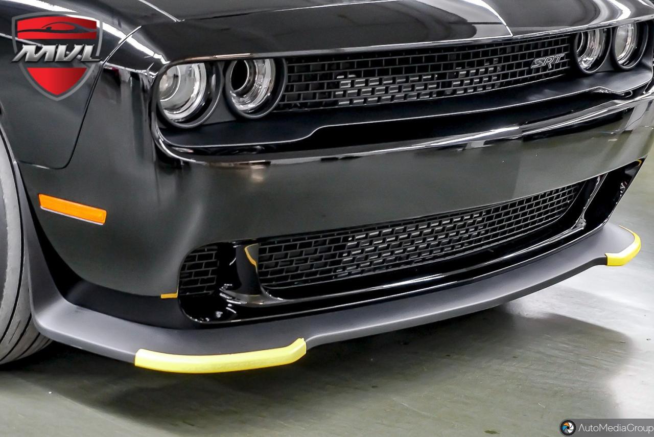 2023 Dodge Challenger  Photo4