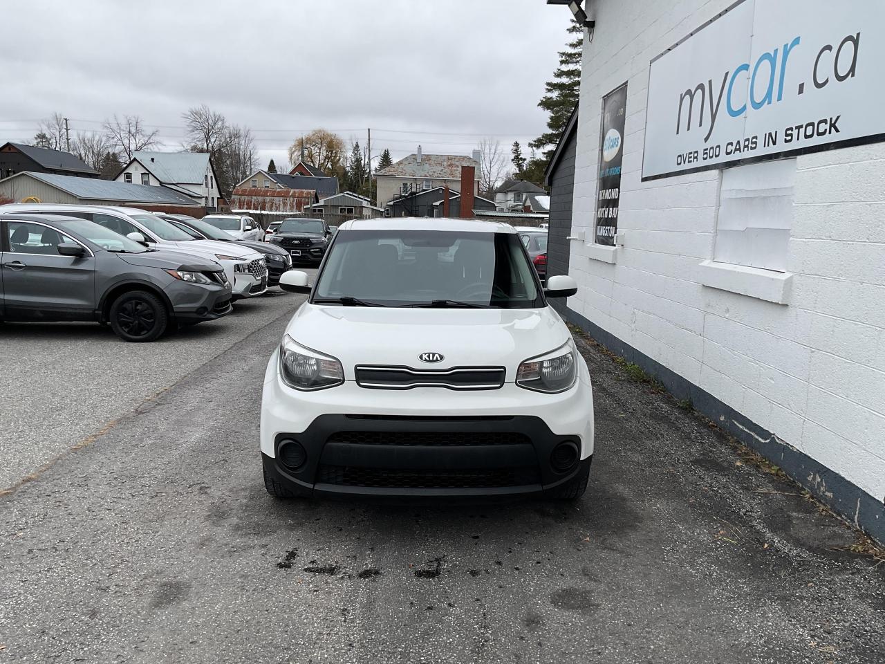 2017 Kia Soul LX (M6) 4dr Hatchback Photo