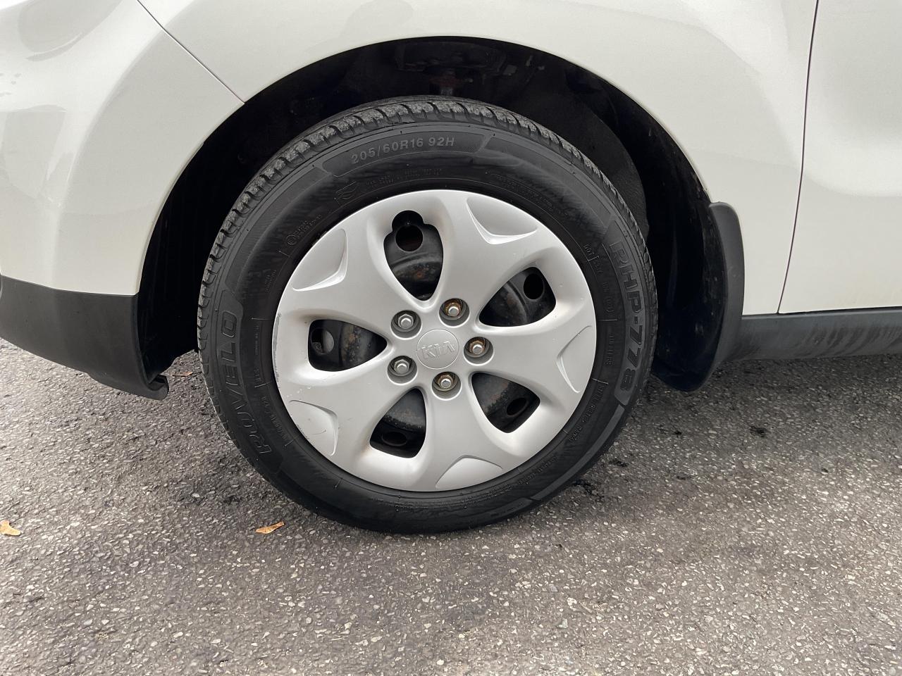 2017 Kia Soul LX (M6) 4dr Hatchback Photo