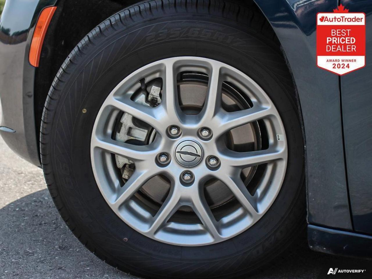 2024 Chrysler Pacifica Touring-L Front-Wheel Drive Passenger Van Photo