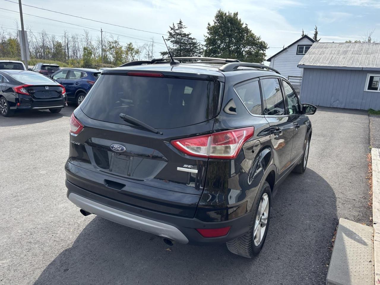 2016 Ford Escape SE 4dr Front-wheel Drive Photo3