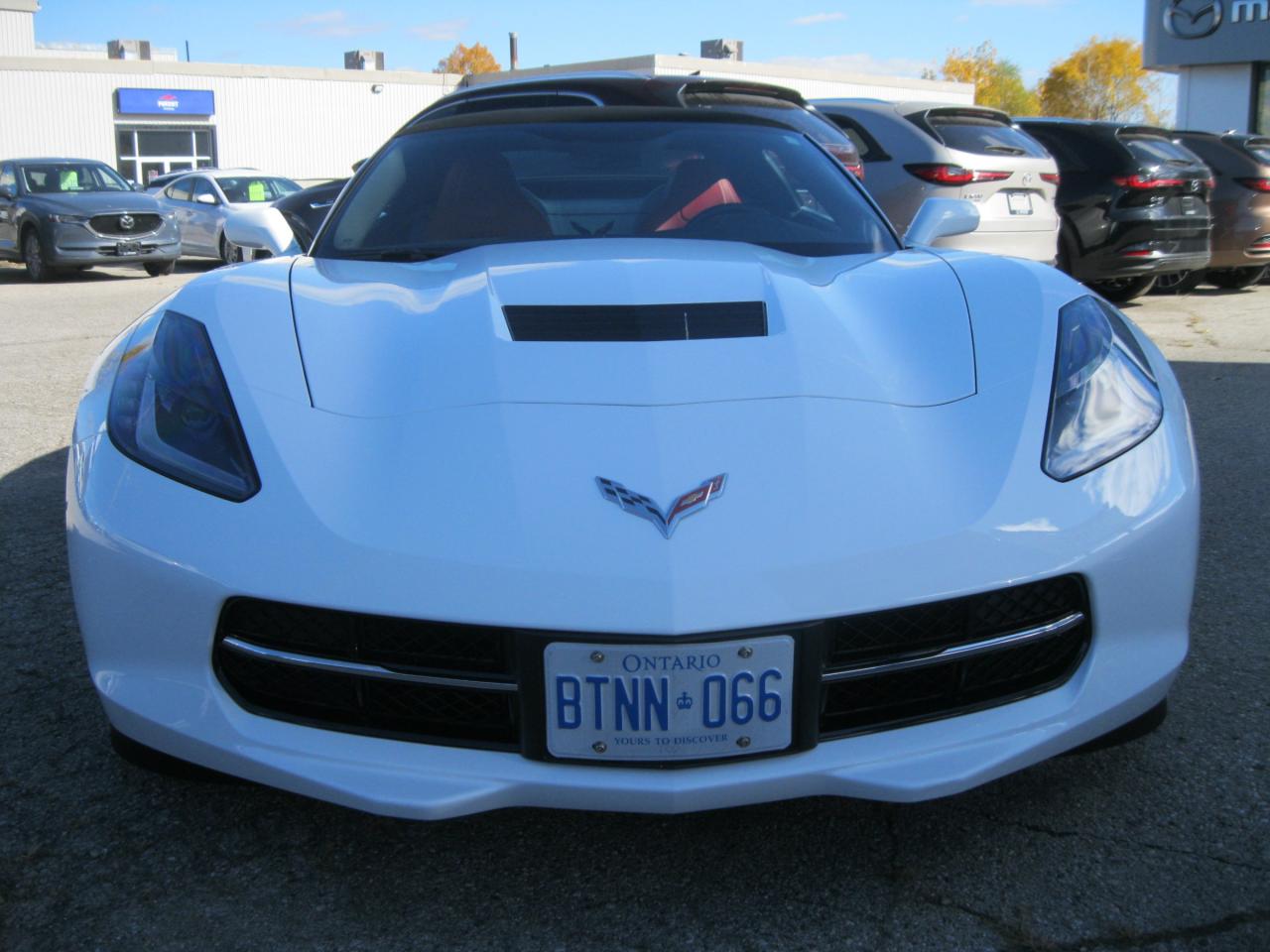 2016 Chevrolet Corvette Stingray 2dr Convertible Photo