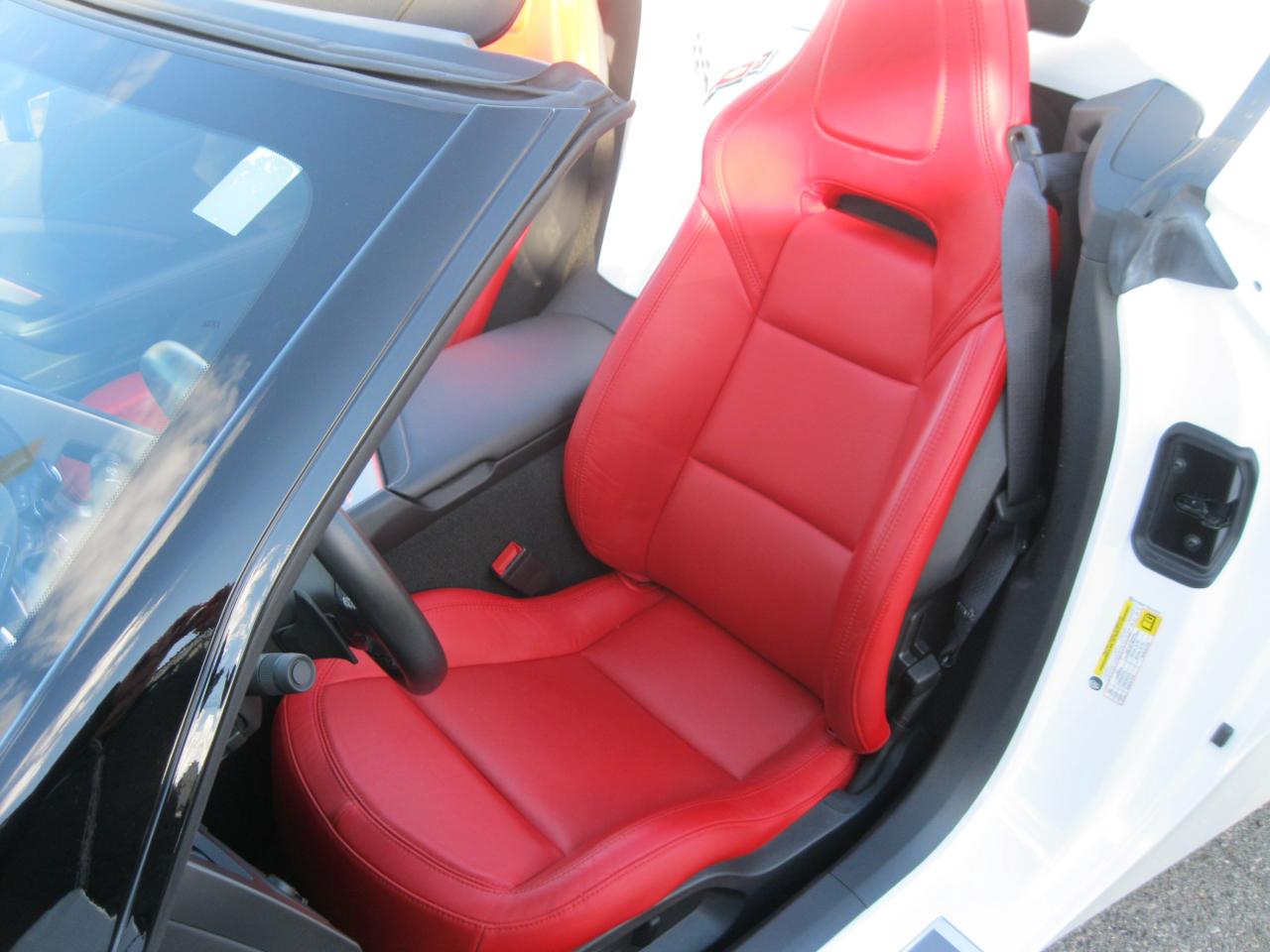 2016 Chevrolet Corvette Stingray 2dr Convertible Photo