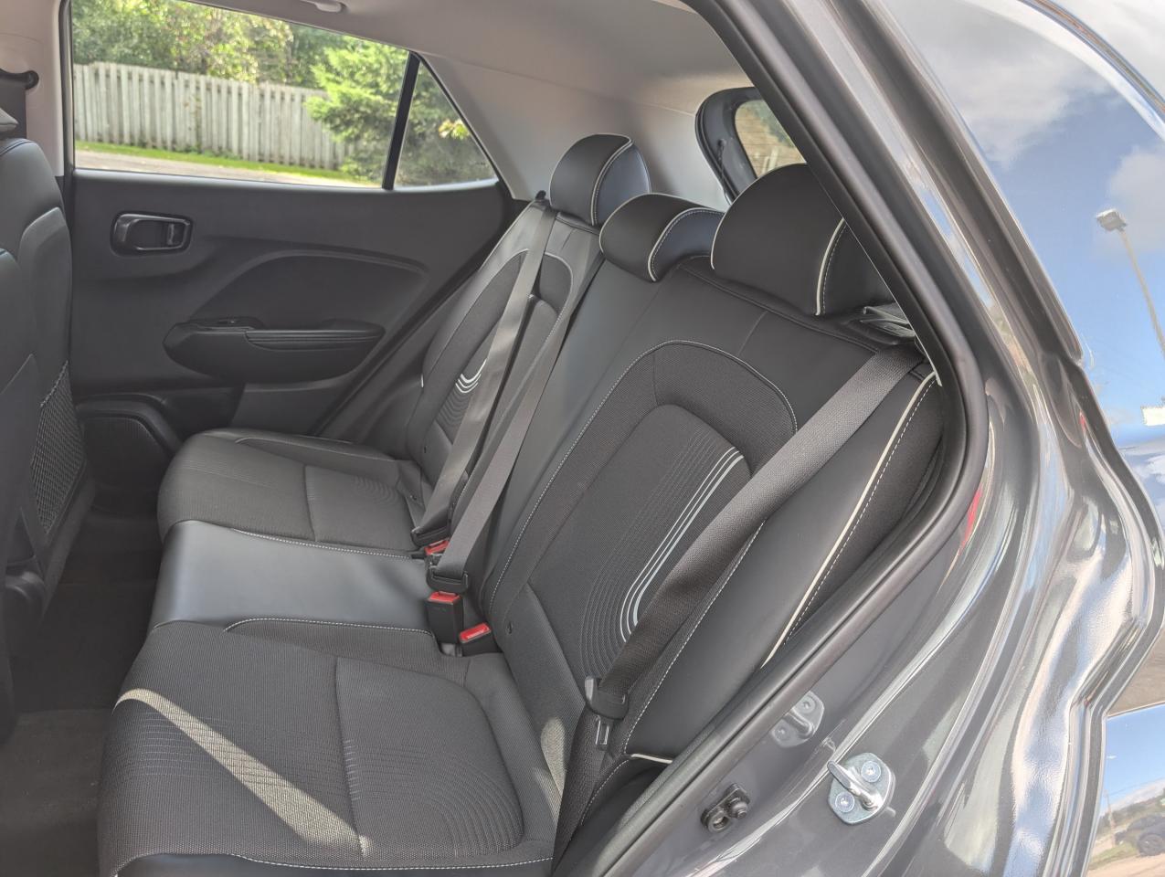 2023 Hyundai Venue Ultimate w/Black Interior 4dr Front-Wheel Drive Photo