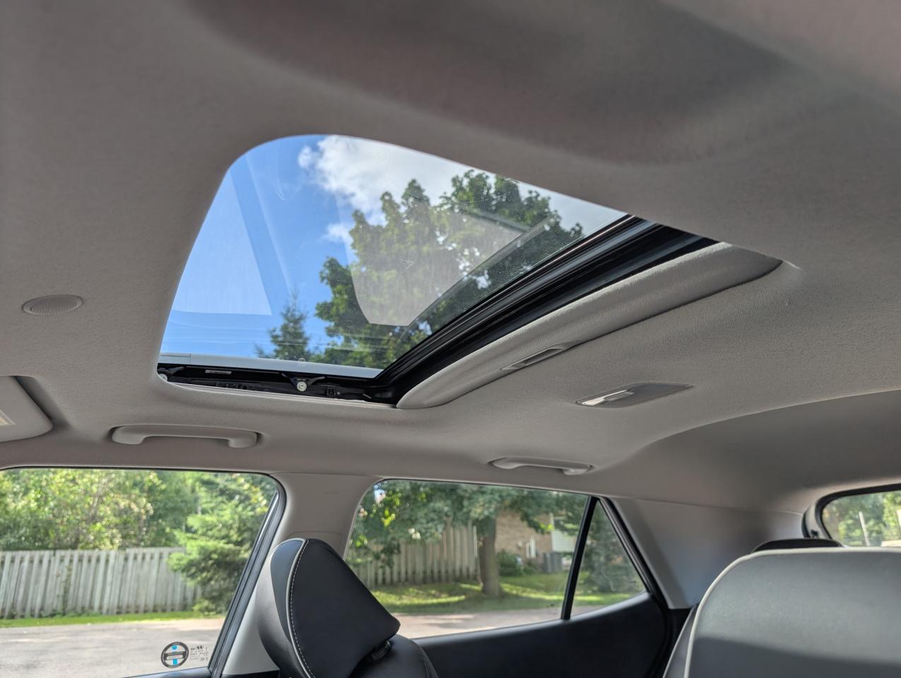 2023 Hyundai Venue Ultimate w/Black Interior 4dr Front-Wheel Drive Photo