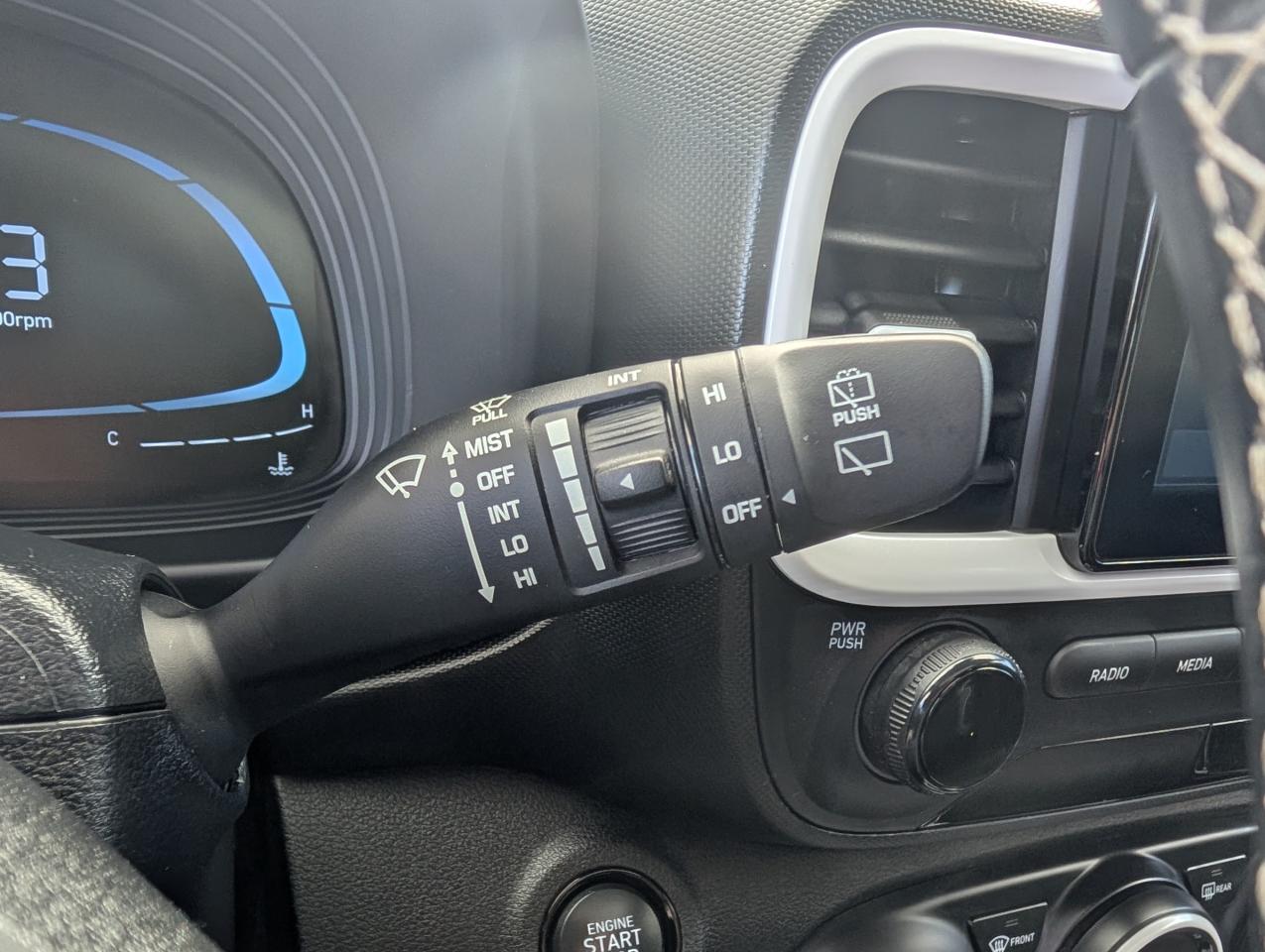 2023 Hyundai Venue Ultimate w/Black Interior 4dr Front-Wheel Drive Photo