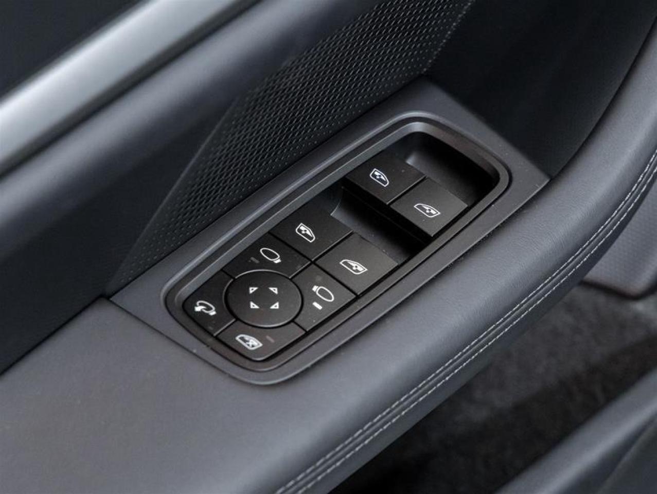 2025 Porsche Taycan  Photo