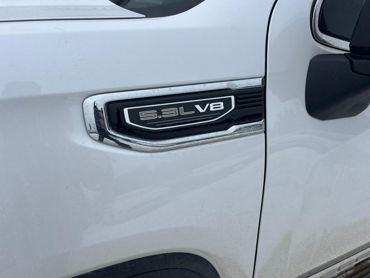 2024 GMC Sierra 1500 Crew Cab Short Box 4-Wheel Drive SLT Photo