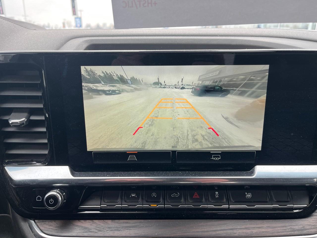 2024 GMC Sierra 1500 Crew Cab Short Box 4-Wheel Drive SLT Photo