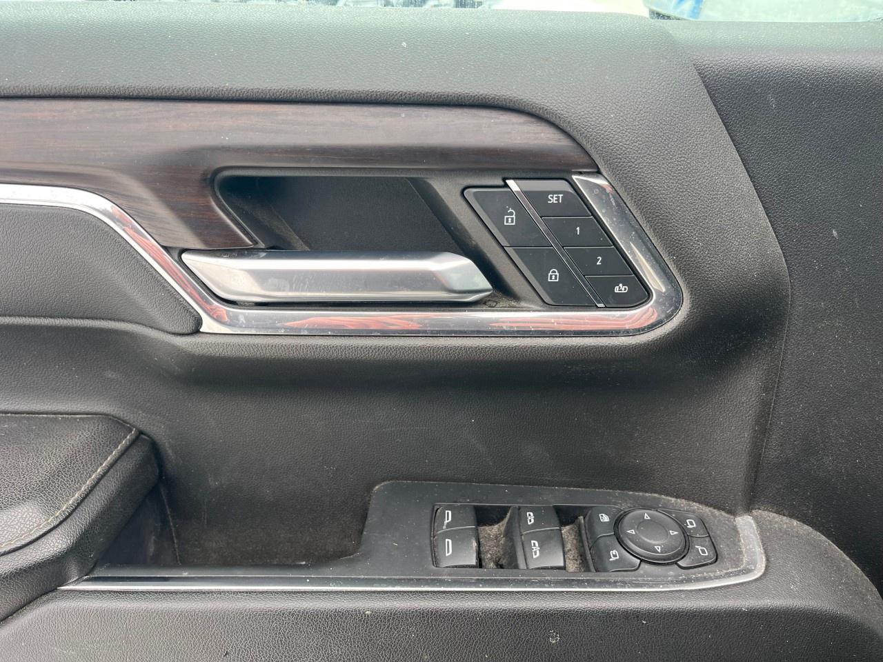 2024 GMC Sierra 1500 Crew Cab Short Box 4-Wheel Drive SLT Photo