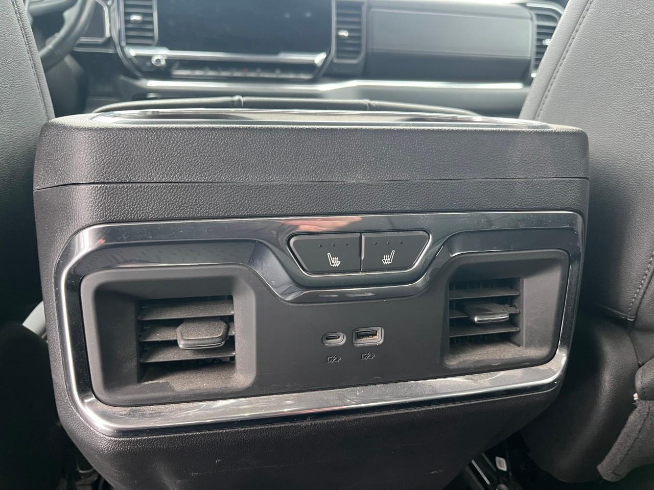 2024 GMC Sierra 1500 Crew Cab Short Box 4-Wheel Drive SLT Photo