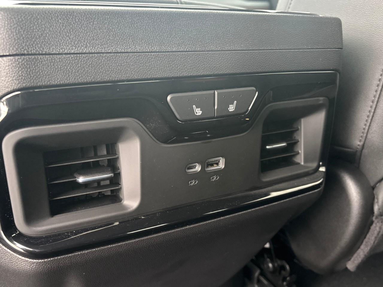 2026 GMC Sierra 1500 Crew Cab Standard Box 4-Wheel Drive AT4 Photo