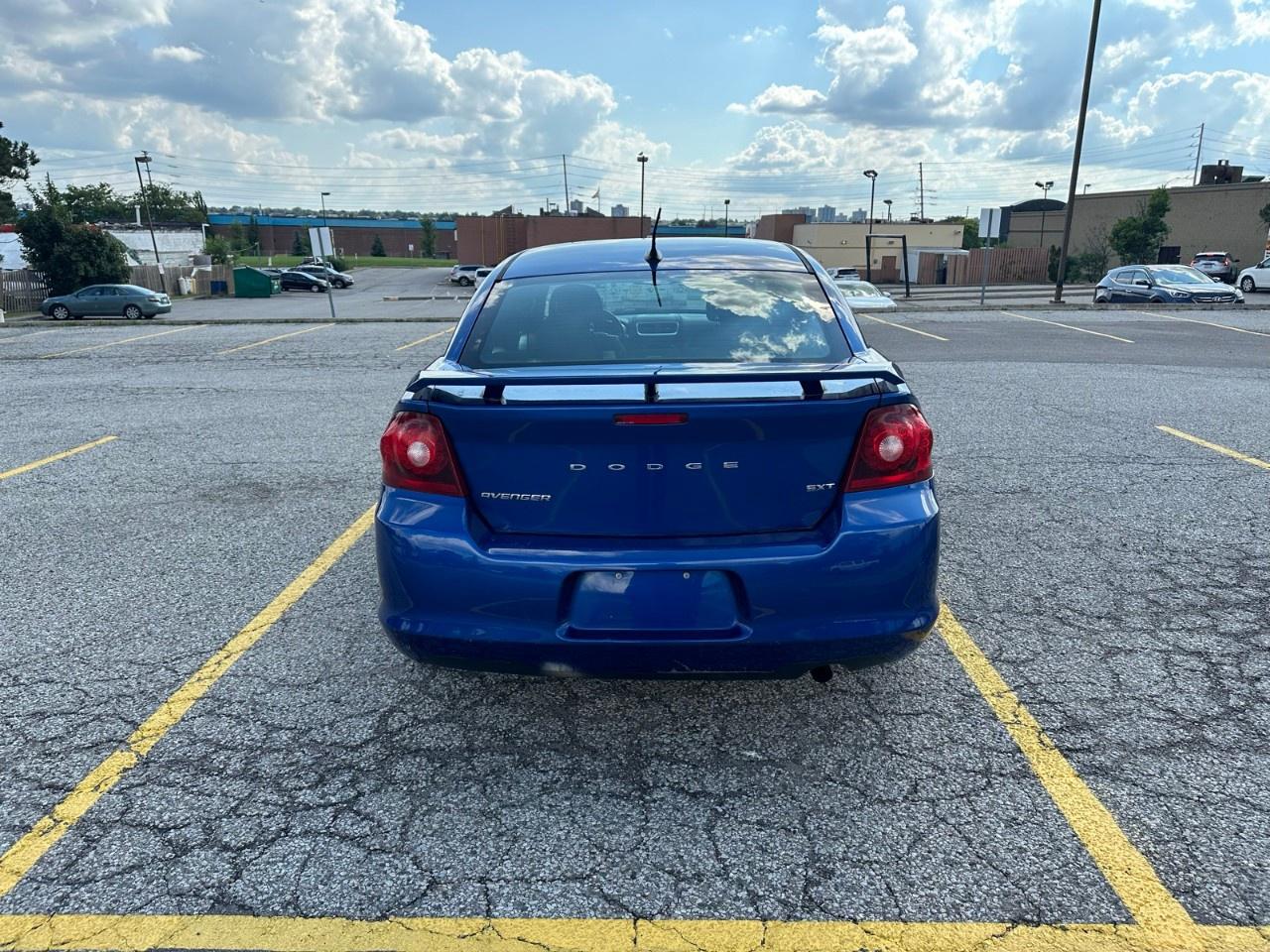 2013 Dodge Avenger 4dr Sdn SXT Photo