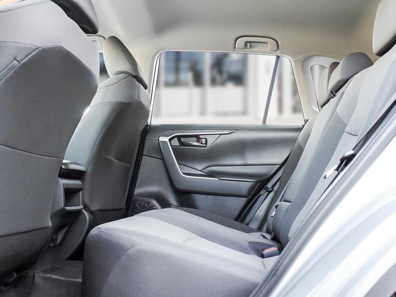 2025 Toyota RAV4 LE 4dr All-wheel Drive Photo