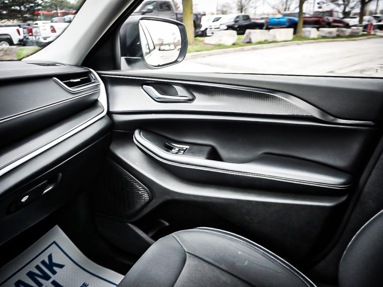 2023 Jeep Grand Cherokee  Photo