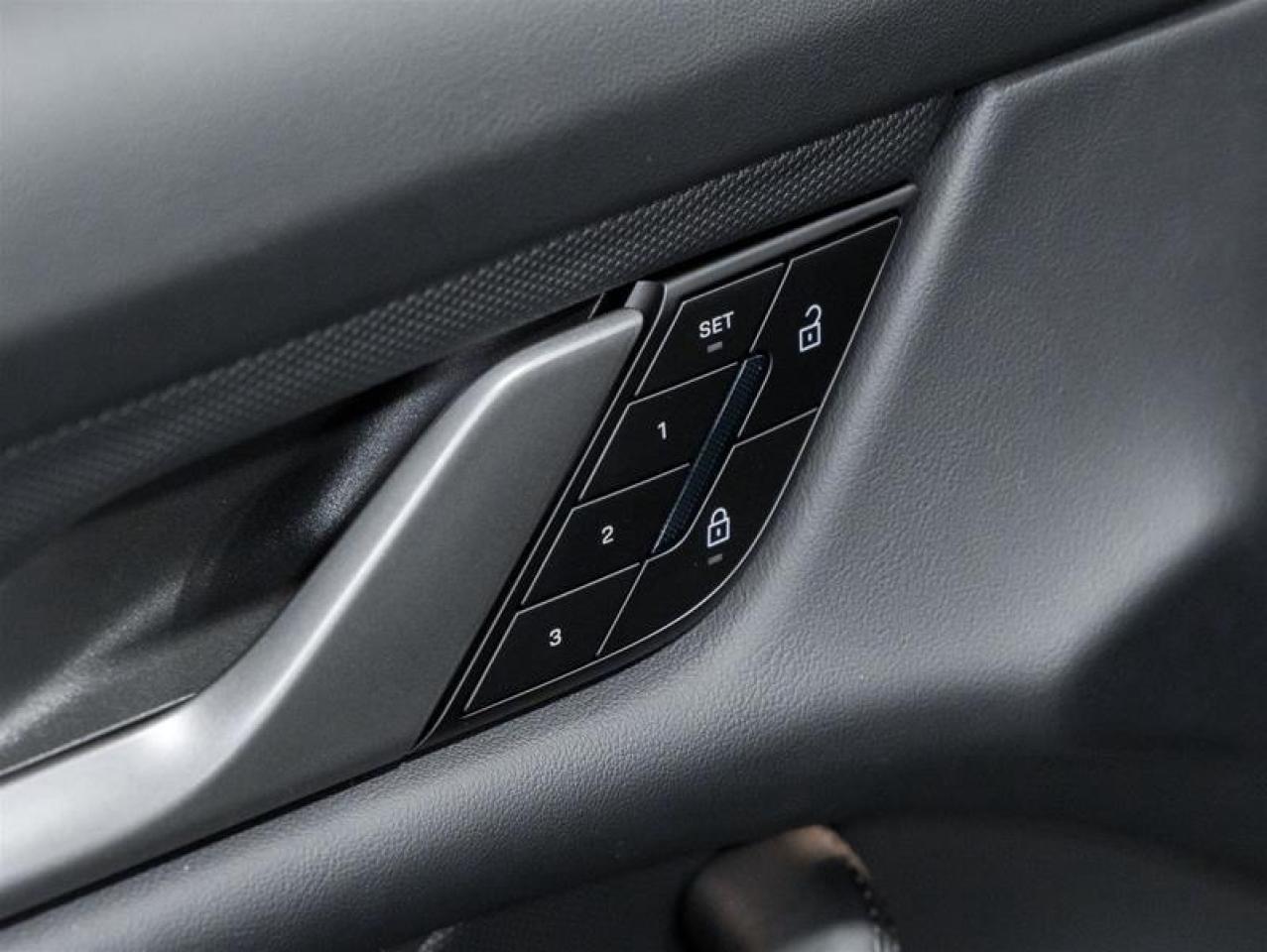 2025 Porsche Taycan  Photo