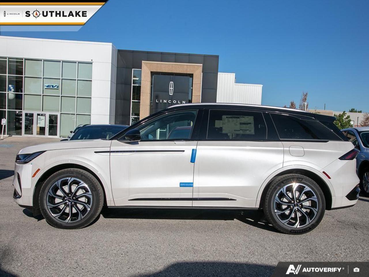 2025 Lincoln Nautilus Reserve 4dr All-Wheel Drive Photo2