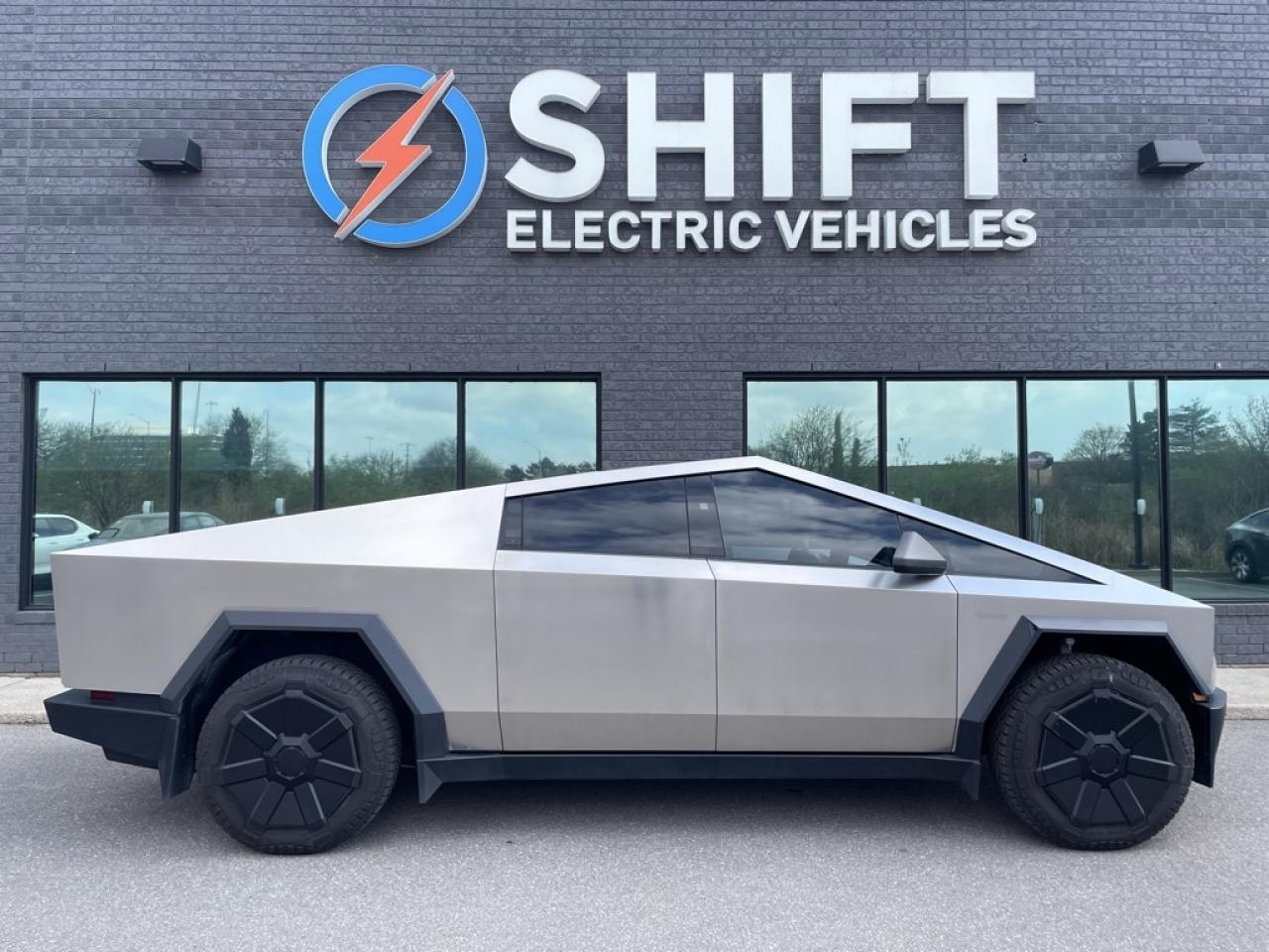 2024 Tesla Cybertruck AWD FOUNDATION SERIES   1 Owner   Clean! Photo0