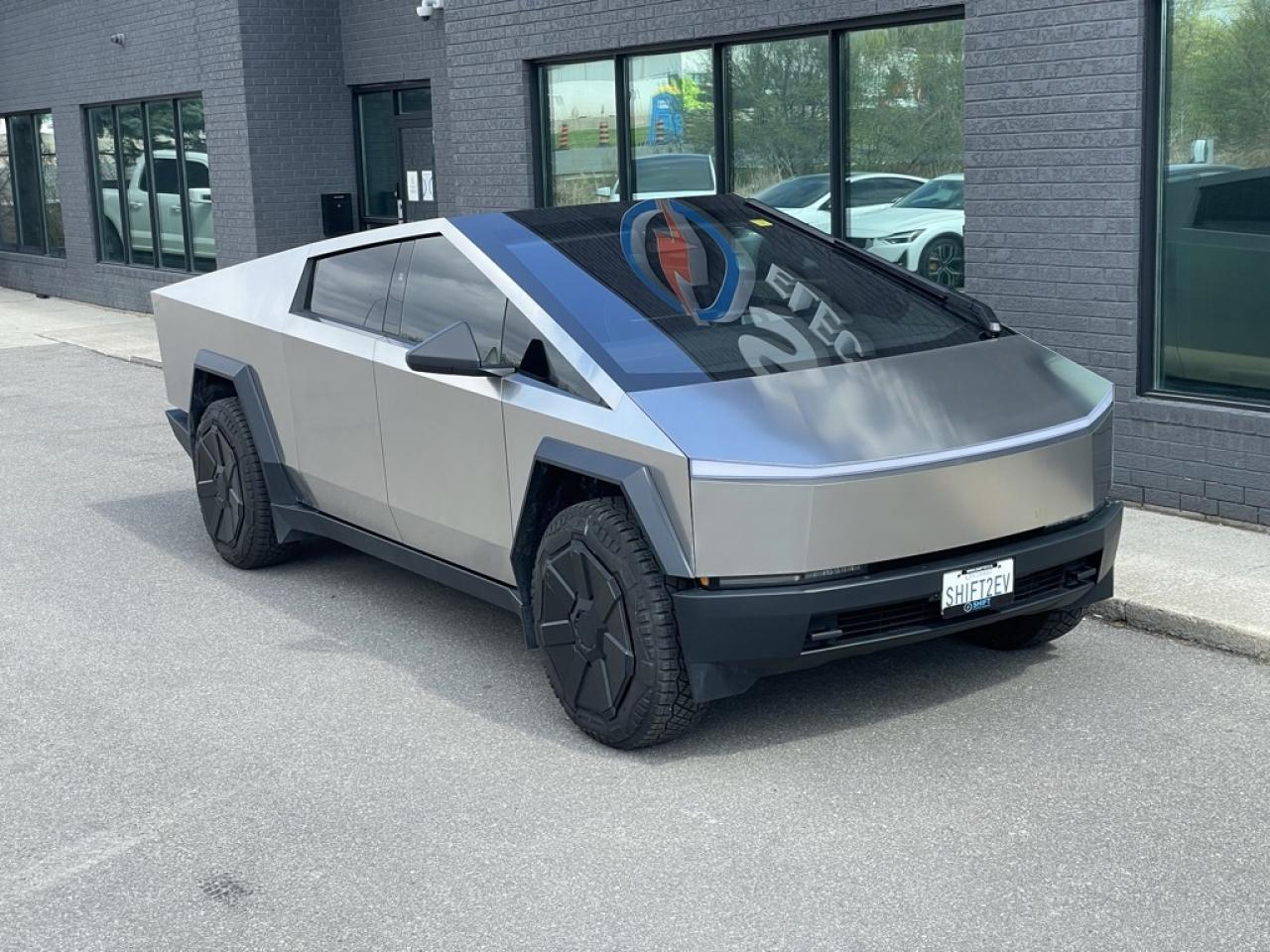 2024 Tesla Cybertruck AWD FOUNDATION SERIES   1 Owner   Clean! Photo2